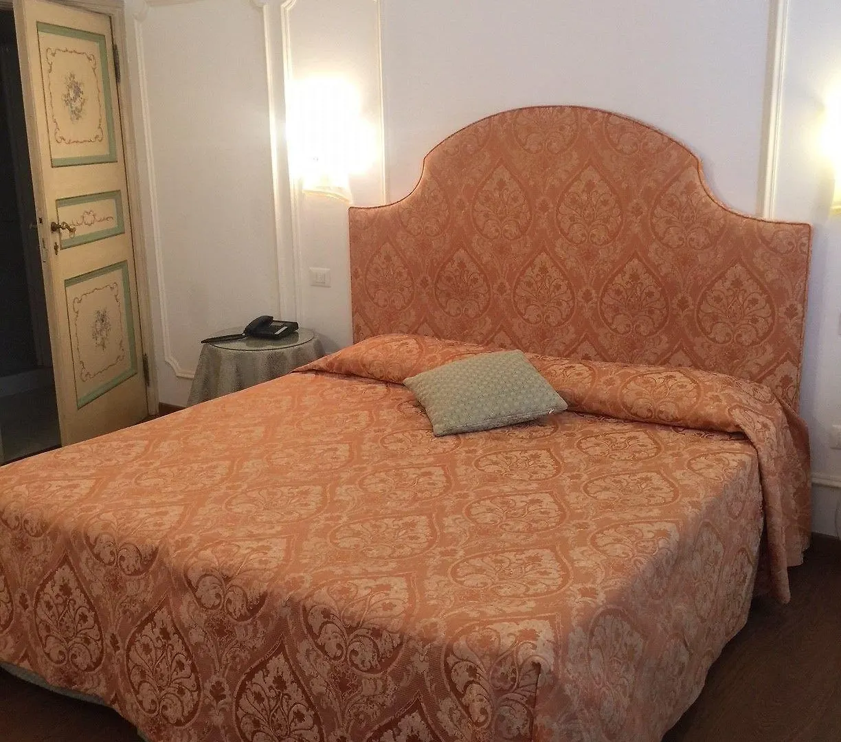***  Ca' Dei Polo Otel Venedik İtalya